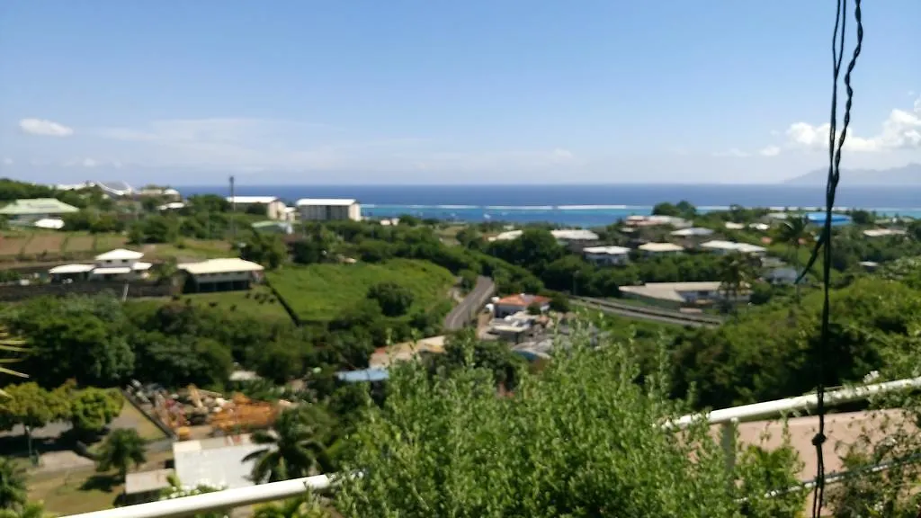 Hôtel Piafau Hills à Fa'a'ā Maison d'hôtes